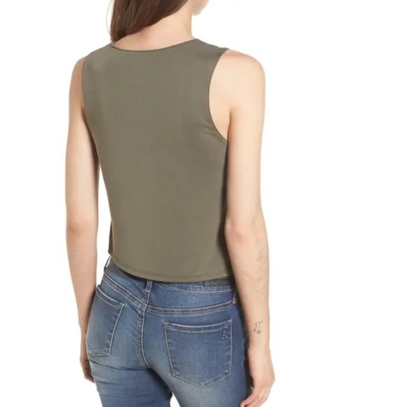 🎁 Astr The Label Tie Waist Crop Tank - Picture 2 of 9